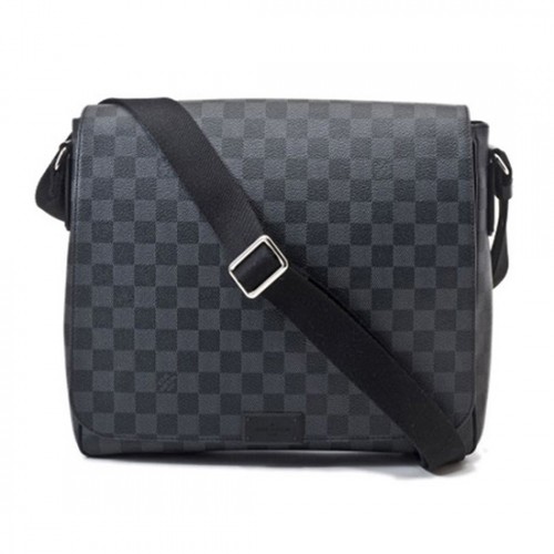 Louis Vuitton N41272 District MM Messenger Bag Damier Graphite Canvas