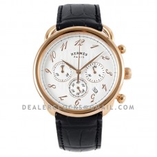 Arceau Chronographe 43 White Dial in Rose Gold on Black Leather Strap